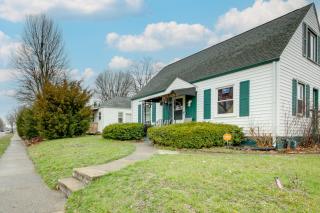 Beech Grove Vacation Rental with Private Yard - Beech Grove - 0