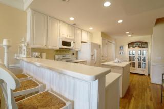 Victoria's Beachfront Retreat - Tybee Island - 4