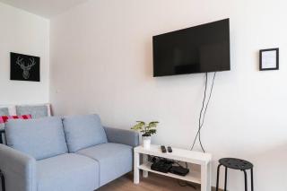 Garden View Studio with a balcony (self check in) - Brno - 8