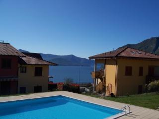 IseoLakeRental - Casa Amici - Riva di Solto - 4