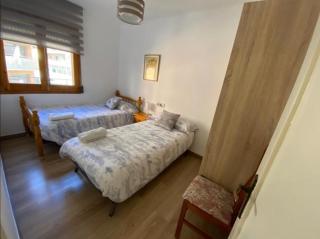 Sant Jordi 2 - Tremp - 3