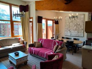 Confort et espace pour cet appartement Duplex de 100 m2 avec Grand Sejour expose Sud avec Cheminee, 4 chambres , Acces Direct aux Pistes de Ski et au Golf dans la residence Edenarc avec Piscine, Jacuzzi et Spa - Bourg-Saint-Maurice - 1