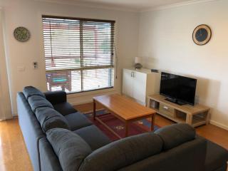 Lake and Sea Retreat - Loch Sport - 5