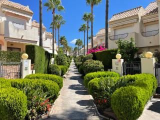 El Arenal Townhouse By The Beach With Swimming Pool - EaW Homes - 9
