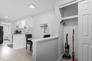 Bright & Comfy 1 Bedroom Flat - Hollywood Suites - Mount Clemens - 7