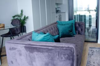 Waterfall Luxury Apartment at Ellipse - 3