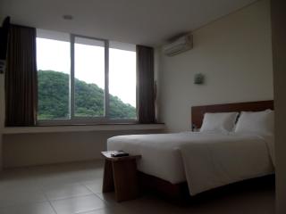 L Bajo Hotel - Labuan Bajo - 5