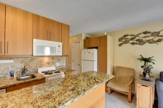 Community Pool & Bikes: Hilton Head Family Condo - 4
