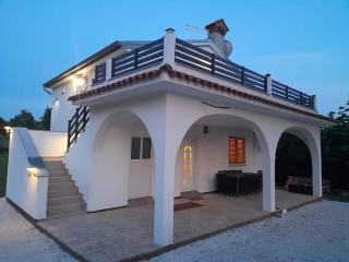 Holiday house with a swimming pool Medulin - 21049 - 8