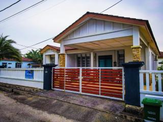Che Nonna Beach Homestay - Kampong Gebeng - 4