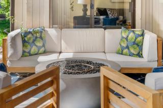 Delightful Home w Fireplace Patio Fire Pit - Roseville - 5