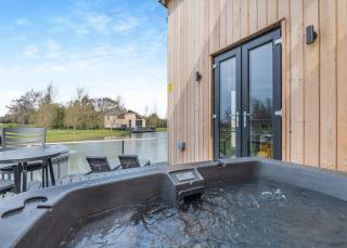 Woad Mill Lakeside Lodges - 7