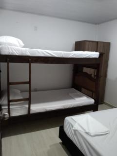 Apartamento independiente en casa - 6