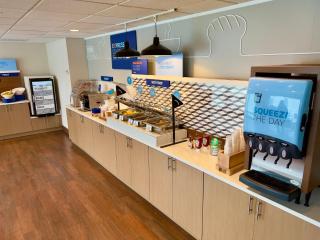 Holiday Inn Express Hotel & Suites Tampa-Oldsmar by IHG - Oldsmar - 4