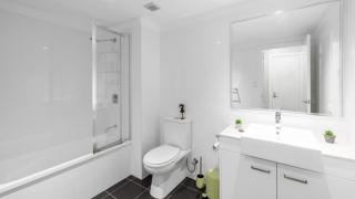 Water Views With A Splash Of Luxury - Bongaree - 1
