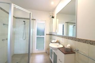 Villa paradiso - 5 bed - beach access - pool - Tura Beach - 8