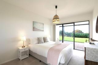 Villa paradiso - 5 bed - beach access - pool - Tura Beach - 4