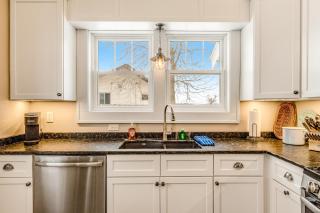 The Blue Cottage - 1