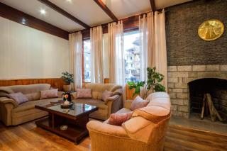 Tripli Hotels Conifer Wood Cottage - 3