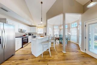 Cottages of Crystal Beach Sea La Vie - 3
