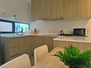 Beacon Executive Suites 2BR at Georgetown by WL - George Town - 3