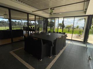 Luxury at Linthorpe - Yarrawonga - 5