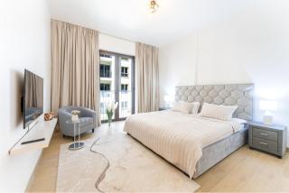 Stunning 2BR Apartment in Port De La Mer - Dubai - 4