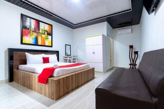 RedDoorz near Universitas Simalungun Pematangsiantar - Pematangsiantar - 0