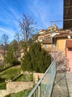 da Emi - La casetta in piazza - Monforte dʼAlba - 0