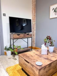 Aplanty Studio in the Orchard - 5