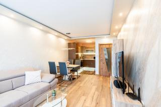 M1 Pool and Beach View Apartment - 9