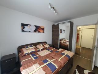 Park West Apartment - Free Parking - Budapest - 3