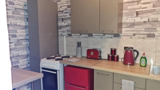 2 Bed Flat - Sleeps 3 - Parking - Wifi - 4