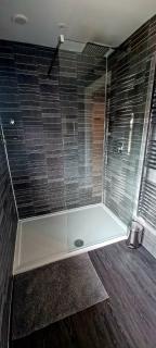 Large double room with spacious ensuite - Southbourne - 8
