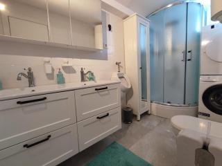 KiMano 2 Apartments with Garden in Zadar - Zadar - 2