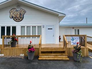 Roy’s - - 8