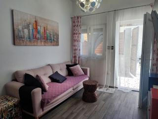 Pop Villa Sleeps 3 with Pool - Zadar - 3