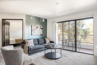 Studio City 2br w pool gym wd nr Olive Ave LAX-923 - 0