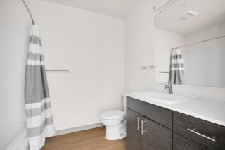 Columbia City Studio w WD Gym nr Light Rail SEA-347 - Seattle - 1