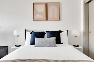 Columbia City Studio w WD Gym nr Light Rail SEA-347 - Seattle - 3