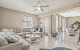 Stunning Ocean Breeze Luxury Villas 4D-Across The Street From The Ocean! Sleeps 10 guests! - 4