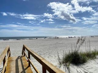 Seagrove Villa 5B - Oceanside Villa in the Trees - Isle of Palms - 6