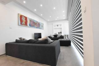 Glabur Stays - The Luxurious 3 BDR - Cozy apt Newly Renovated, Nicosia City - Ayios Dhometios - 9
