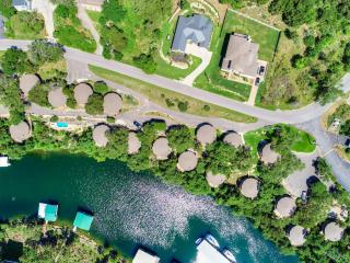 Treehouse Bungalow - Community Poolhot Tub #17 - Lakeway - 8