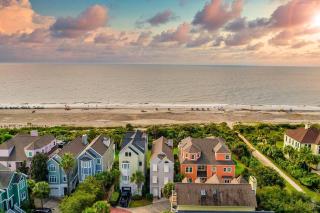 Grand Pavilion 15 - Oceanfront Home! Pool Pass - Isle of Palms - 0