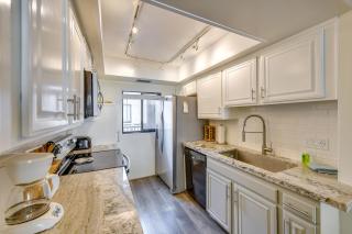 Pool Access Pet-Friendly Palm Springs Condo - 1