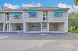 Beach Club Villa 27 - Oceanview Walkout by Beach and Pool - Isle of Palms - 6