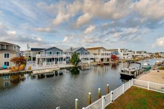 47 Oyster Bay Dr - 1