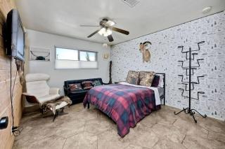 Your Private Resort near Coast - Oceanside - 1