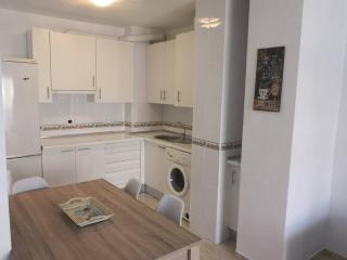 Apartamento Zona Playa En Roquetas Cerca de Bares Restaurantes y Centro Comercial - 4